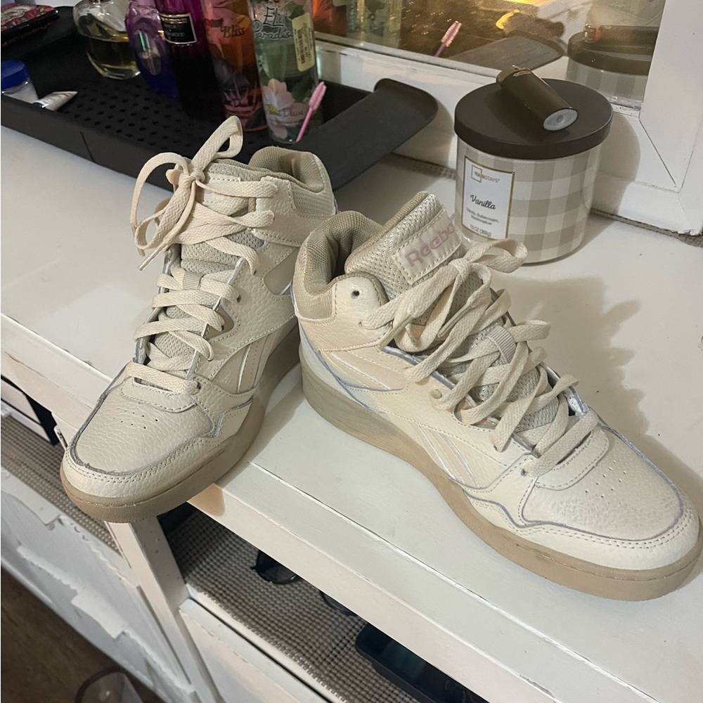 Reebok Women's Cream Sneakers - Picture 3 of 3